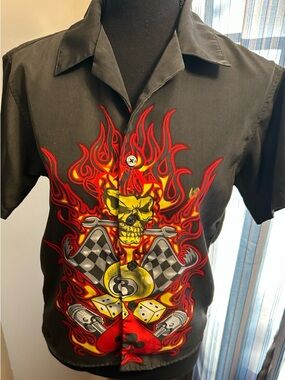 Xtreme limit black Short-Sleeve Button-Down Shirt with Red Flame Skull Graphic